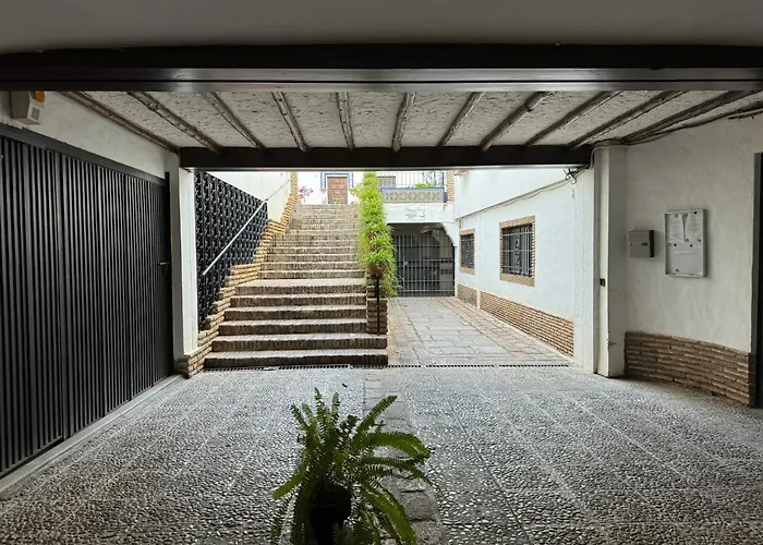 Buen Pastor Con Parking Gratuito *