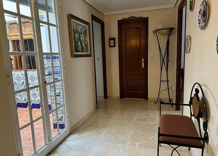 Buen Pastor Con Parking Gratuito